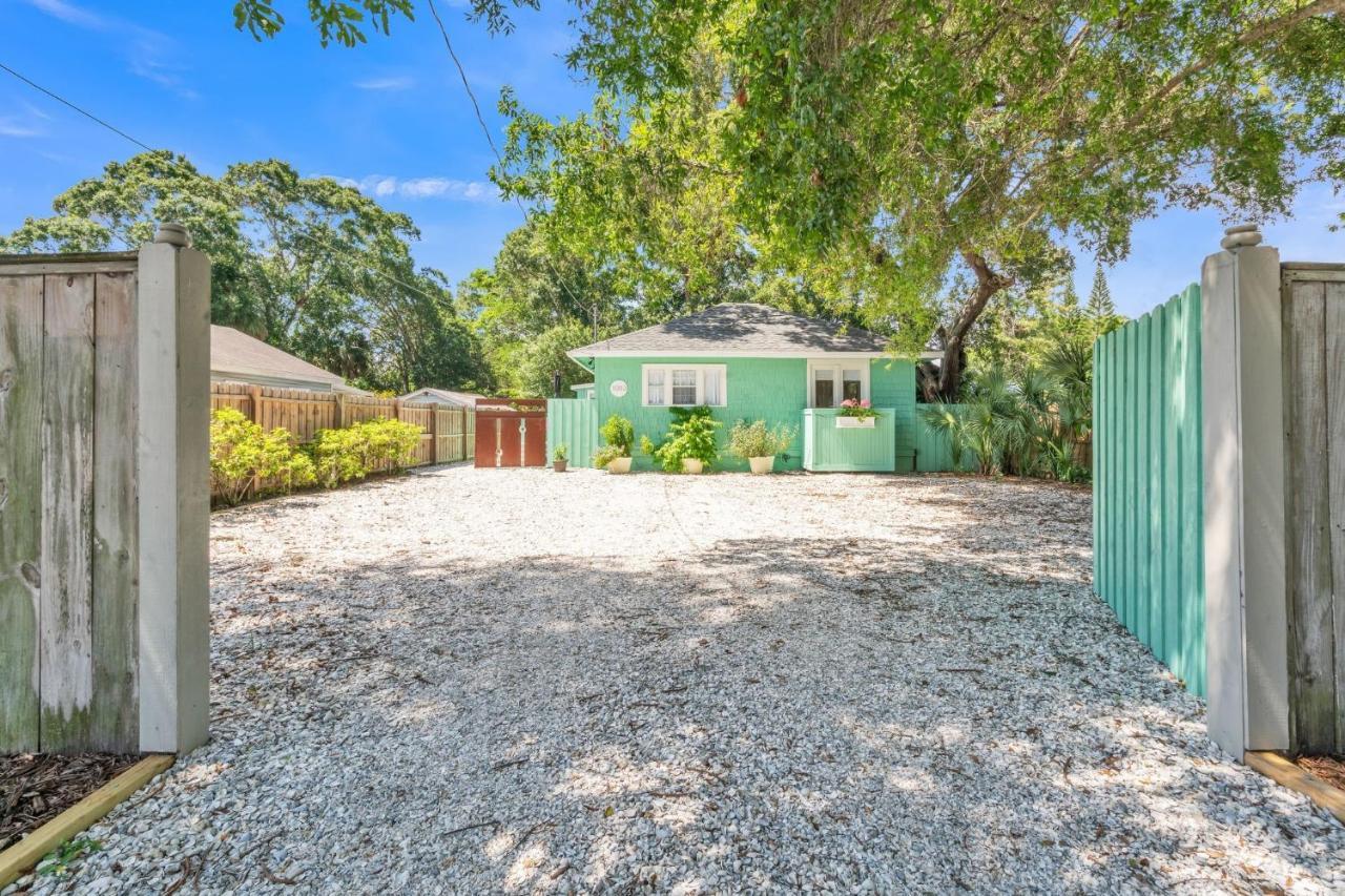 Sarasota, Fl Bungalow - Bright & Breezy Coastal Vibes - 10 Mins To White Sand Beaches Home Экстерьер фото